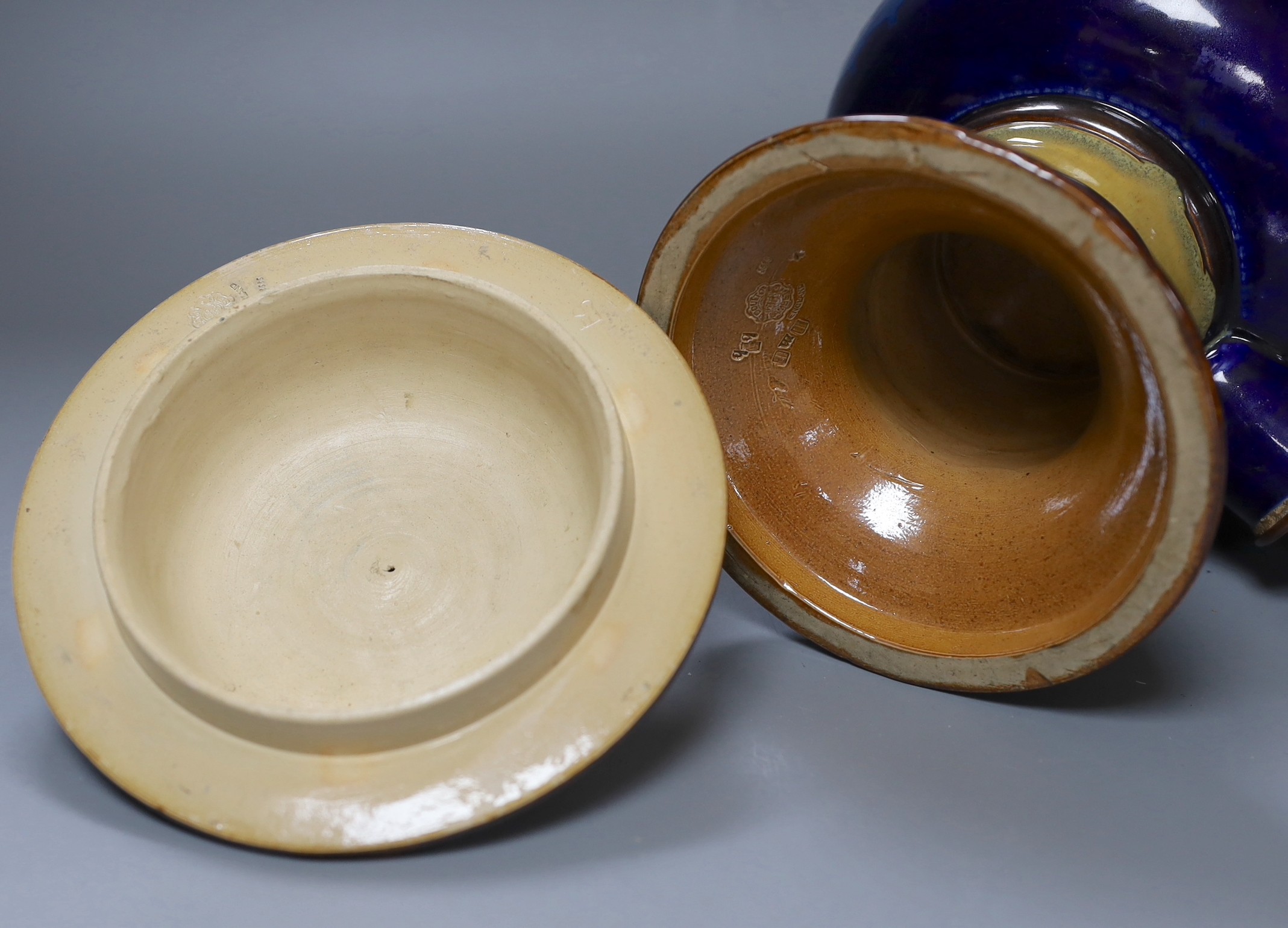 A Royal Doulton Lambeth stoneware water urn and cover, 41cm tall